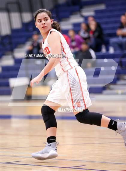 Thumbnail 3 in Palmview vs United (UIL 6A Bi-District Playoff) photogallery.