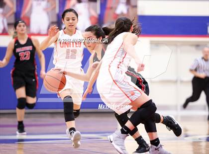 Thumbnail 2 in Palmview vs United (UIL 6A Bi-District Playoff) photogallery.