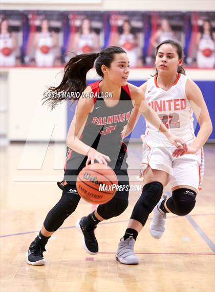 Thumbnail 3 in Palmview vs United (UIL 6A Bi-District Playoff) photogallery.