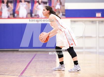 Thumbnail 2 in Palmview vs United (UIL 6A Bi-District Playoff) photogallery.