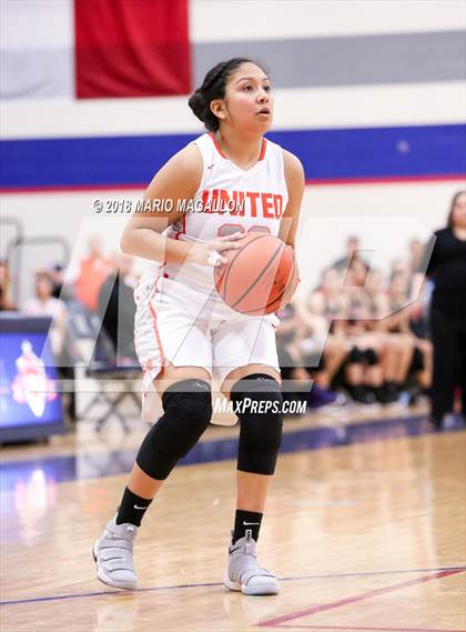 Thumbnail 3 in Palmview vs United (UIL 6A Bi-District Playoff) photogallery.