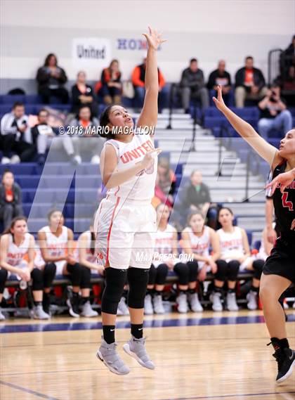 Thumbnail 1 in Palmview vs United (UIL 6A Bi-District Playoff) photogallery.
