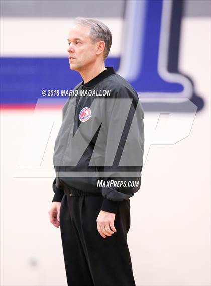 Thumbnail 1 in Palmview vs United (UIL 6A Bi-District Playoff) photogallery.