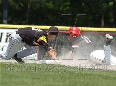 Thumbnail 2 in Amity vs. Fitch (CIAC Class LL Quarterfinal) photogallery.