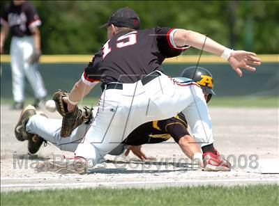 Thumbnail 2 in Amity vs. Fitch (CIAC Class LL Quarterfinal) photogallery.