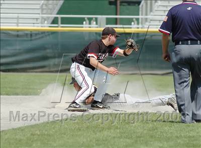 Thumbnail 2 in Amity vs. Fitch (CIAC Class LL Quarterfinal) photogallery.