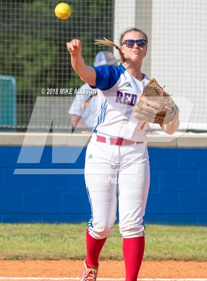 Thumbnail 3 in Red Bank vs Sale Creek photogallery.