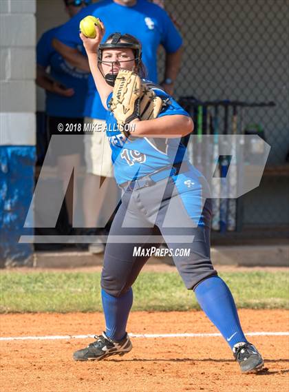 Thumbnail 1 in Red Bank vs Sale Creek photogallery.