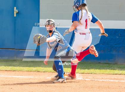 Thumbnail 2 in Red Bank vs Sale Creek photogallery.