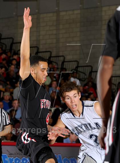 Thumbnail 1 in Loyola vs. Etiwanda (Nike Extravagnaza) photogallery.