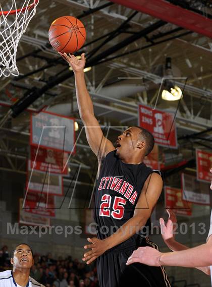 Thumbnail 2 in Loyola vs. Etiwanda (Nike Extravagnaza) photogallery.