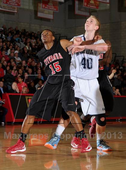 Thumbnail 2 in Loyola vs. Etiwanda (Nike Extravagnaza) photogallery.