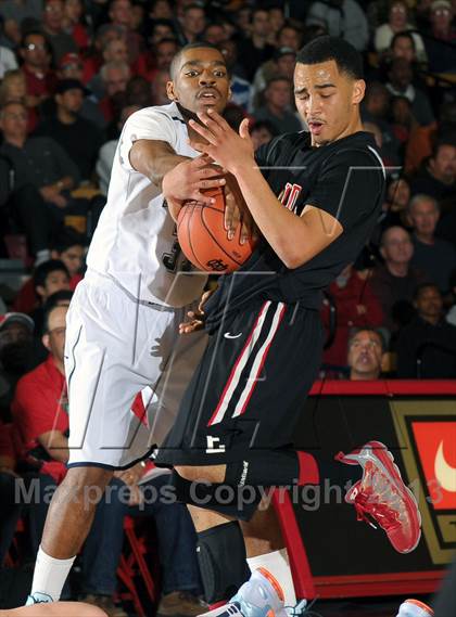 Thumbnail 2 in Loyola vs. Etiwanda (Nike Extravagnaza) photogallery.