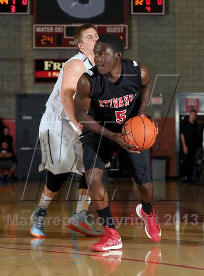 Thumbnail 1 in Loyola vs. Etiwanda (Nike Extravagnaza) photogallery.