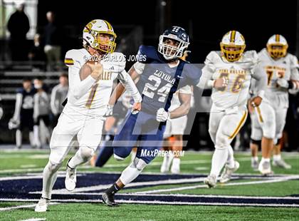 Thumbnail 3 in Simi Valley vs. Loyola (CIF SS Division 3 Semifinal) photogallery.