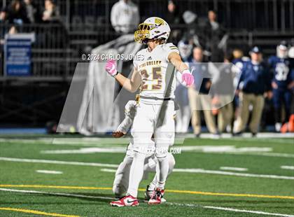 Thumbnail 1 in Simi Valley vs. Loyola (CIF SS Division 3 Semifinal) photogallery.