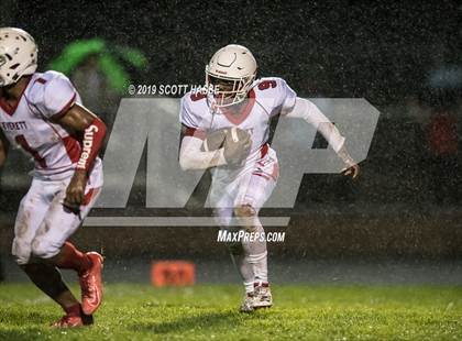 Thumbnail 3 in Everett vs. East Lansing photogallery.