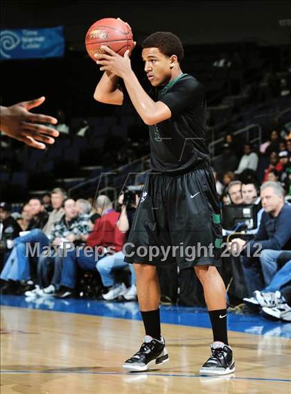 Thumbnail 3 in Lincoln vs. La Costa Canyon (CIF D2 SoCal Regional Final) photogallery.