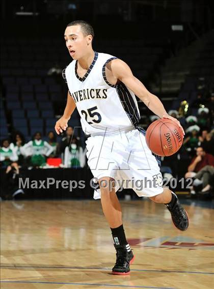 Thumbnail 2 in Lincoln vs. La Costa Canyon (CIF D2 SoCal Regional Final) photogallery.