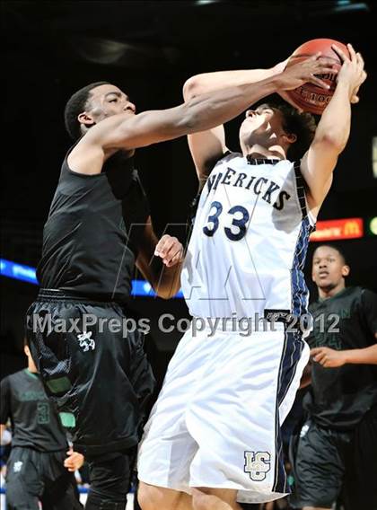 Thumbnail 1 in Lincoln vs. La Costa Canyon (CIF D2 SoCal Regional Final) photogallery.