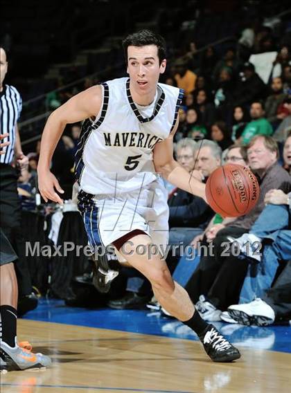 Thumbnail 3 in Lincoln vs. La Costa Canyon (CIF D2 SoCal Regional Final) photogallery.