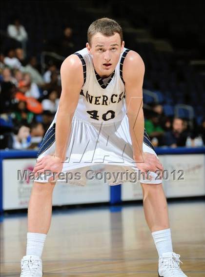 Thumbnail 2 in Lincoln vs. La Costa Canyon (CIF D2 SoCal Regional Final) photogallery.