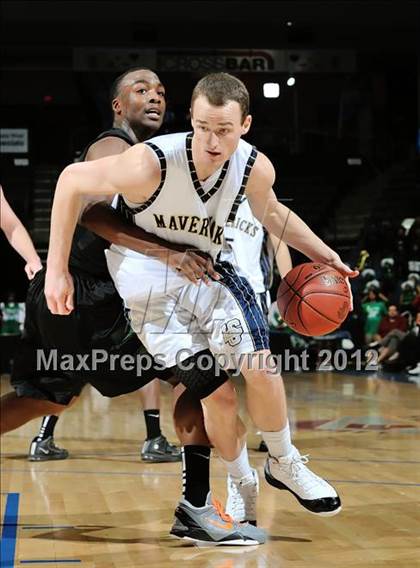Thumbnail 1 in Lincoln vs. La Costa Canyon (CIF D2 SoCal Regional Final) photogallery.
