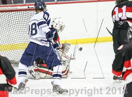 Thumbnail 3 in Chaminade vs. St. Louis University photogallery.