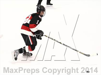 Thumbnail 1 in Chaminade vs. St. Louis University photogallery.