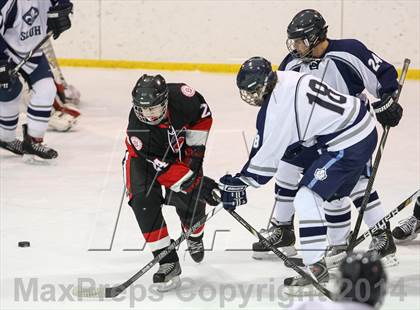 Thumbnail 1 in Chaminade vs. St. Louis University photogallery.