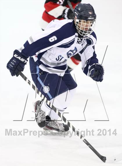 Thumbnail 3 in Chaminade vs. St. Louis University photogallery.