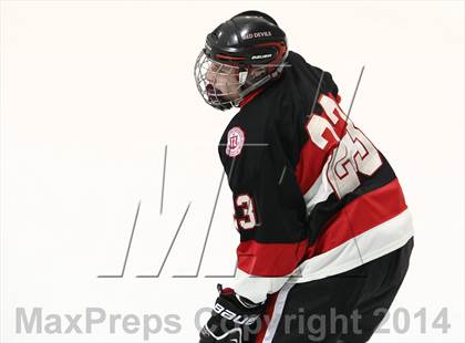 Thumbnail 3 in Chaminade vs. St. Louis University photogallery.