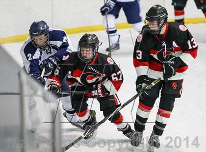 Thumbnail 1 in Chaminade vs. St. Louis University photogallery.