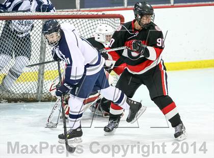 Thumbnail 2 in Chaminade vs. St. Louis University photogallery.