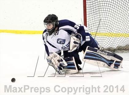 Thumbnail 3 in Chaminade vs. St. Louis University photogallery.