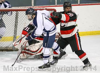 Thumbnail 1 in Chaminade vs. St. Louis University photogallery.