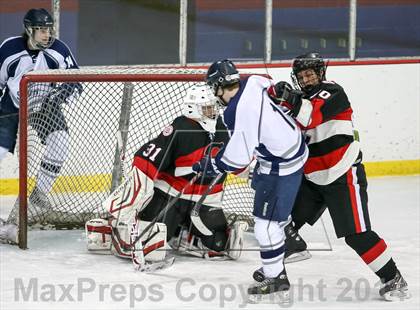 Thumbnail 3 in Chaminade vs. St. Louis University photogallery.