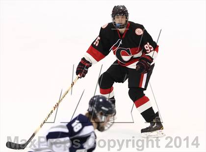 Thumbnail 2 in Chaminade vs. St. Louis University photogallery.