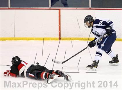Thumbnail 2 in Chaminade vs. St. Louis University photogallery.