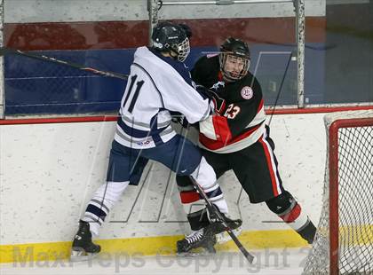 Thumbnail 2 in Chaminade vs. St. Louis University photogallery.
