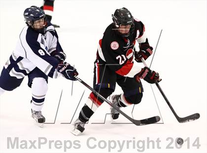 Thumbnail 3 in Chaminade vs. St. Louis University photogallery.