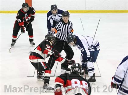 Thumbnail 1 in Chaminade vs. St. Louis University photogallery.