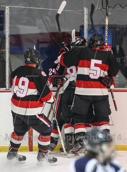 Thumbnail 1 in Chaminade vs. St. Louis University photogallery.