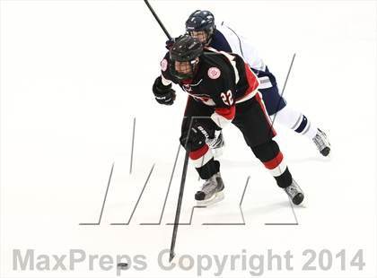 Thumbnail 3 in Chaminade vs. St. Louis University photogallery.