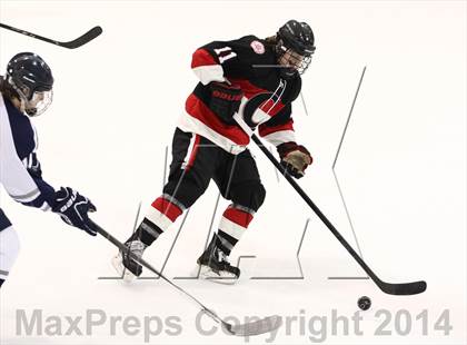 Thumbnail 3 in Chaminade vs. St. Louis University photogallery.