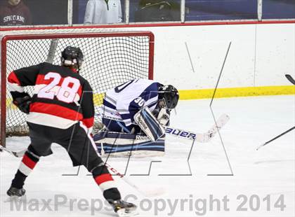 Thumbnail 1 in Chaminade vs. St. Louis University photogallery.