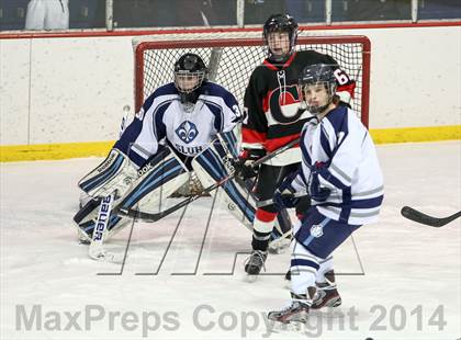 Thumbnail 2 in Chaminade vs. St. Louis University photogallery.