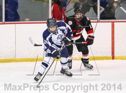 Thumbnail 2 in Chaminade vs. St. Louis University photogallery.