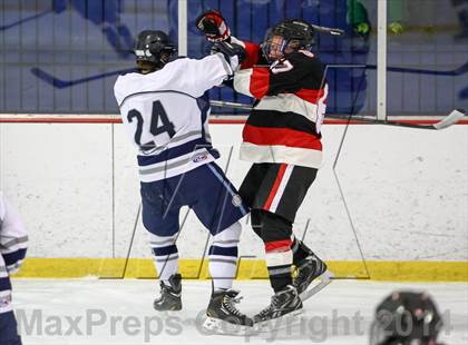 Thumbnail 3 in Chaminade vs. St. Louis University photogallery.