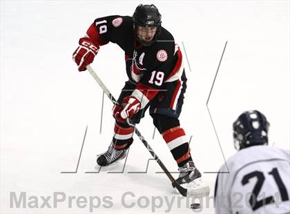 Thumbnail 2 in Chaminade vs. St. Louis University photogallery.